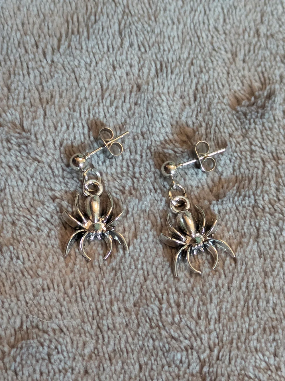 Silver Spider Drop Earrings Studs Halloween Spooky New